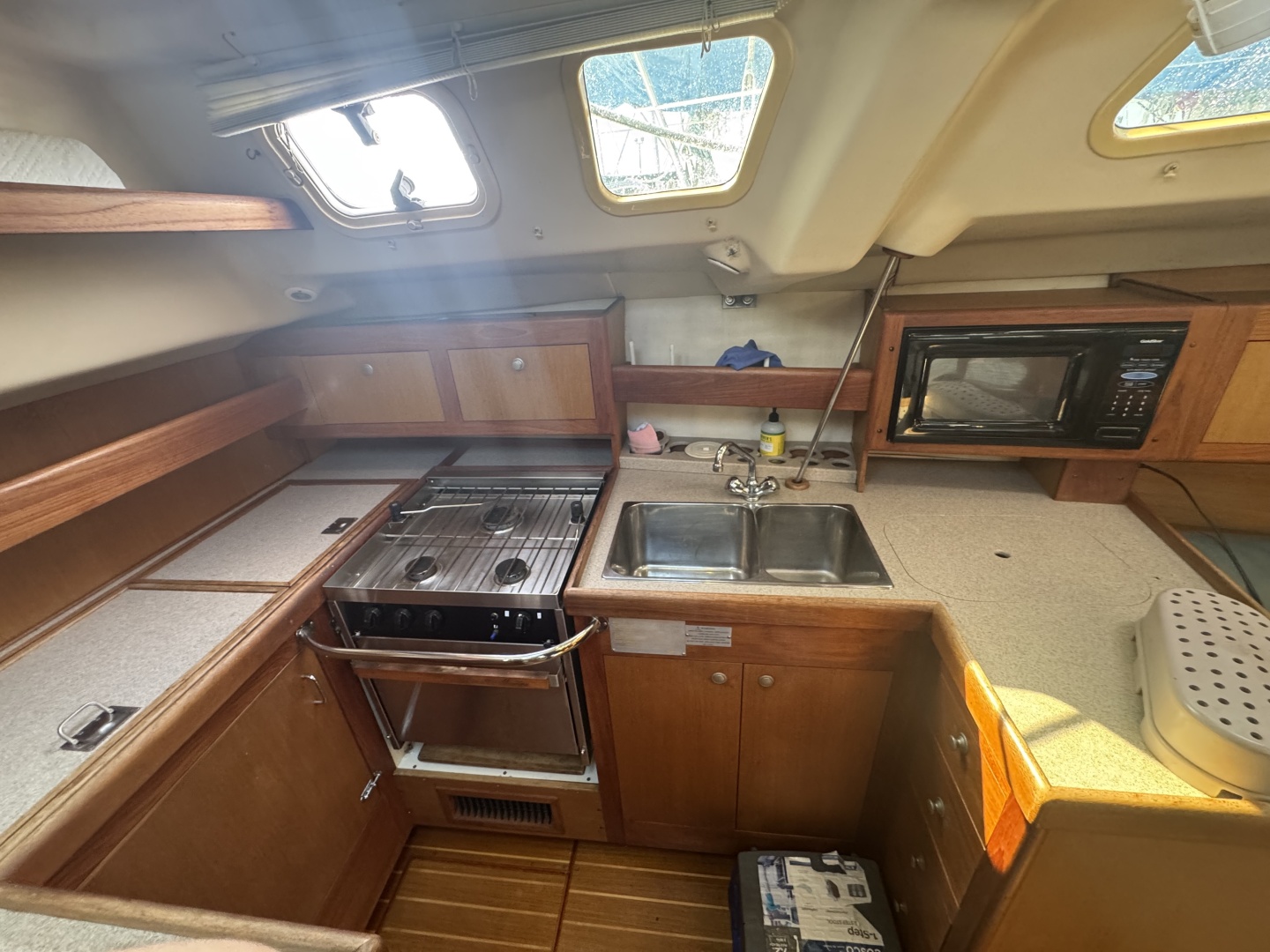 1999 Hunter 420