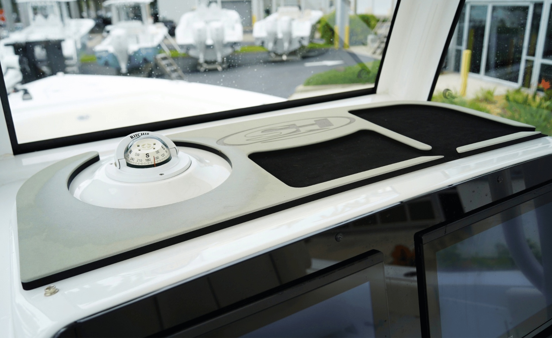 27ft Sea Hunt Yacht For Sale