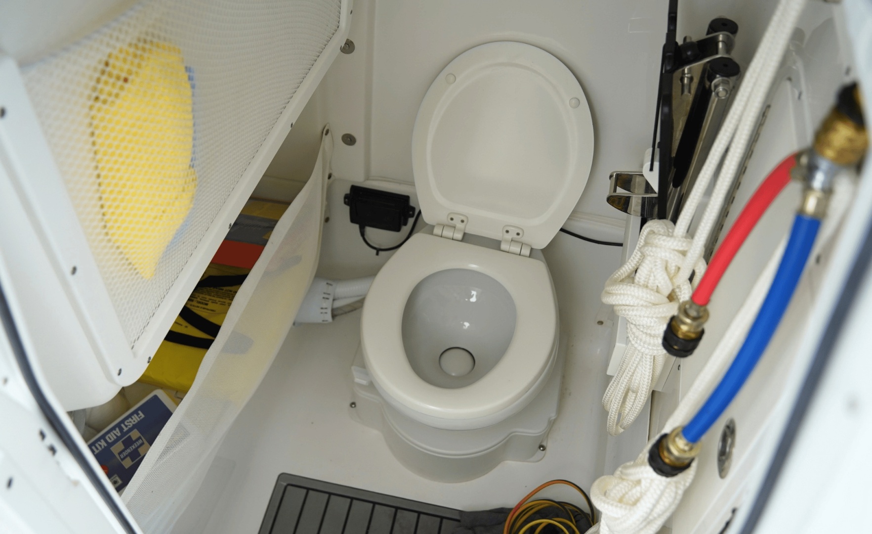 27ft Sea Hunt Yacht For Sale