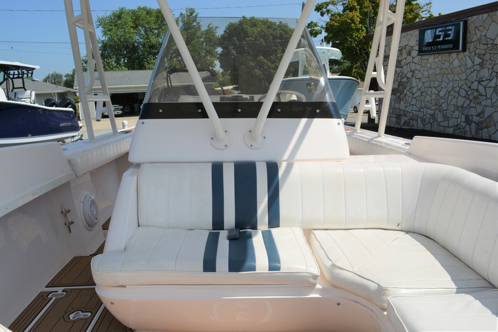 32ft Intrepid Yacht For Sale