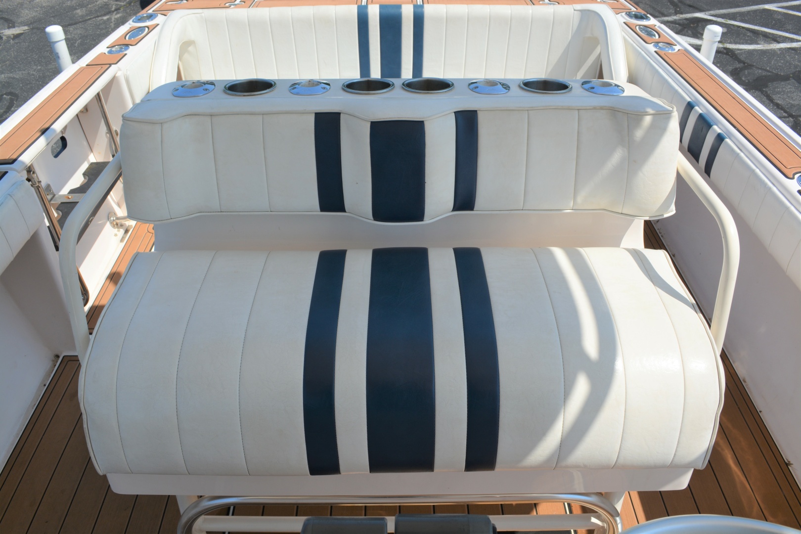 32ft Intrepid Yacht For Sale