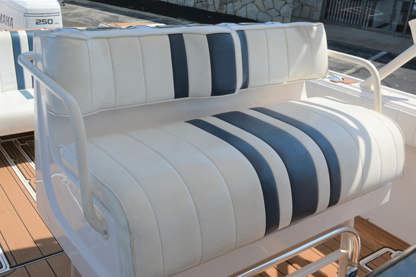 32ft Intrepid Yacht For Sale