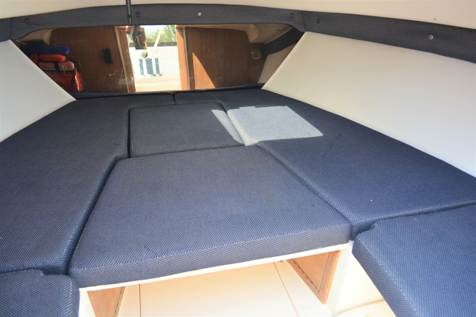 32ft Intrepid Yacht For Sale