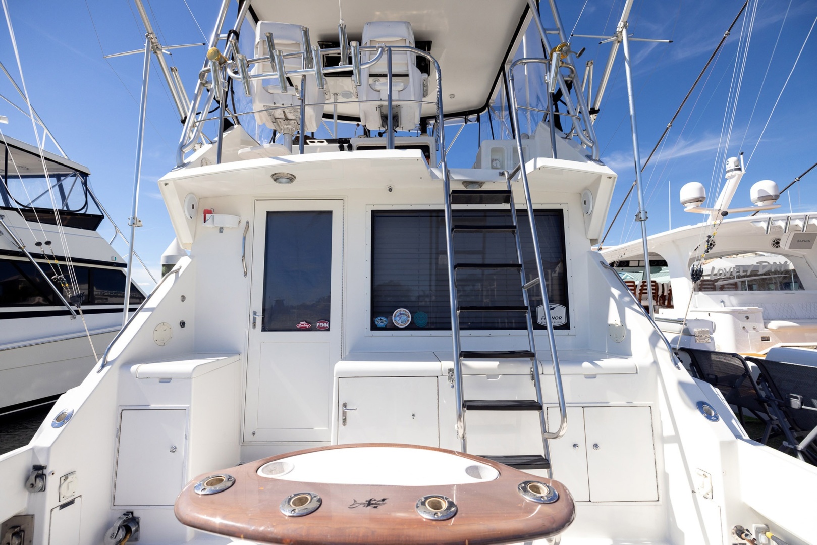 1995 Hatteras 43 Convertible