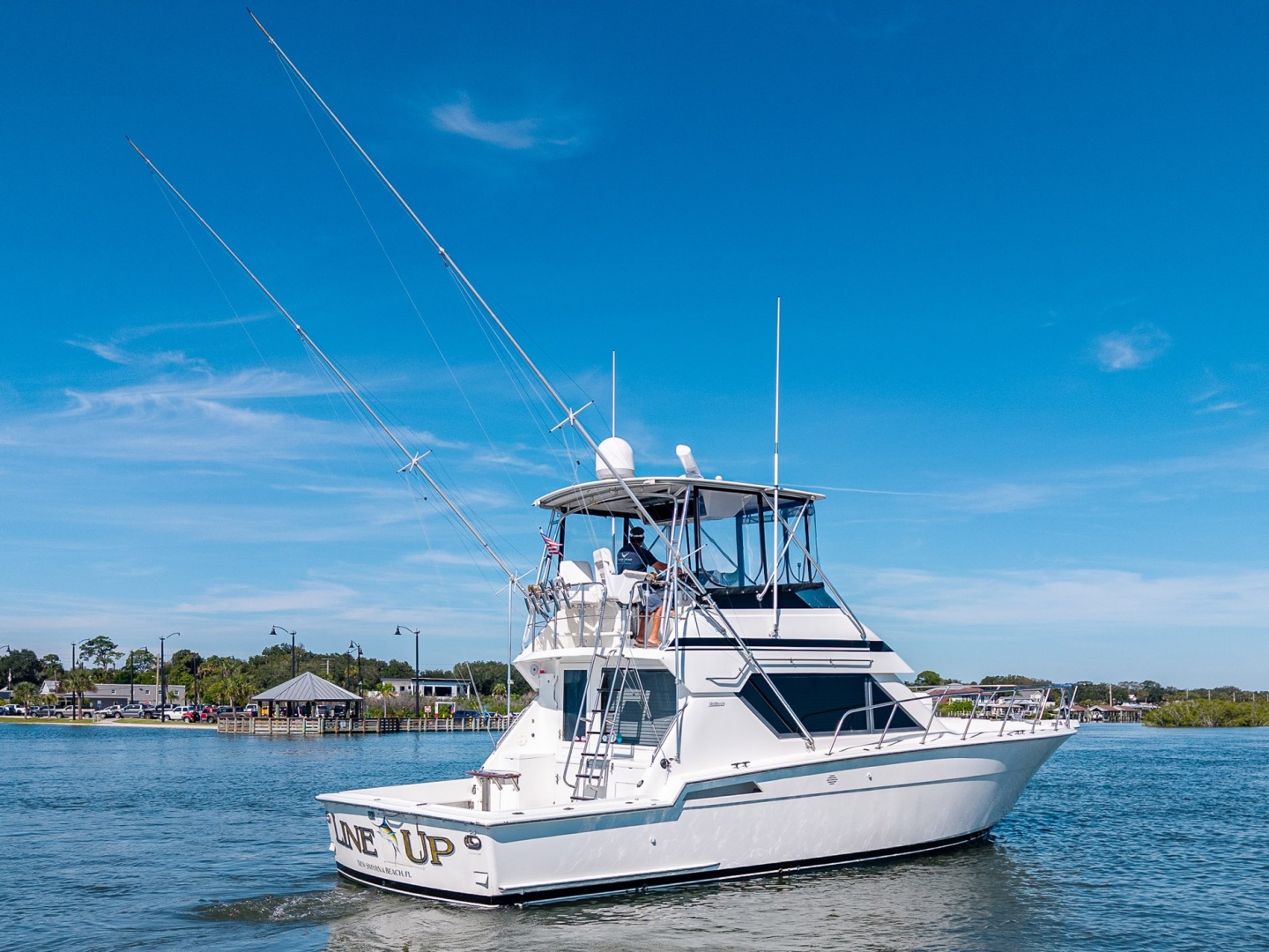 LINE UP 43ft Hatteras Yacht For Sale