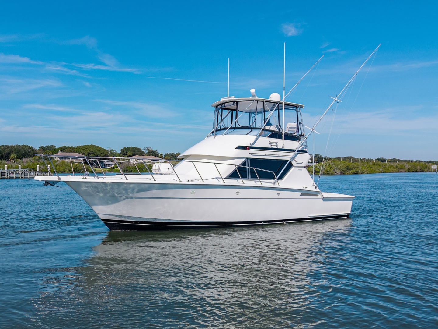 LINE UP 43ft Hatteras Yacht For Sale