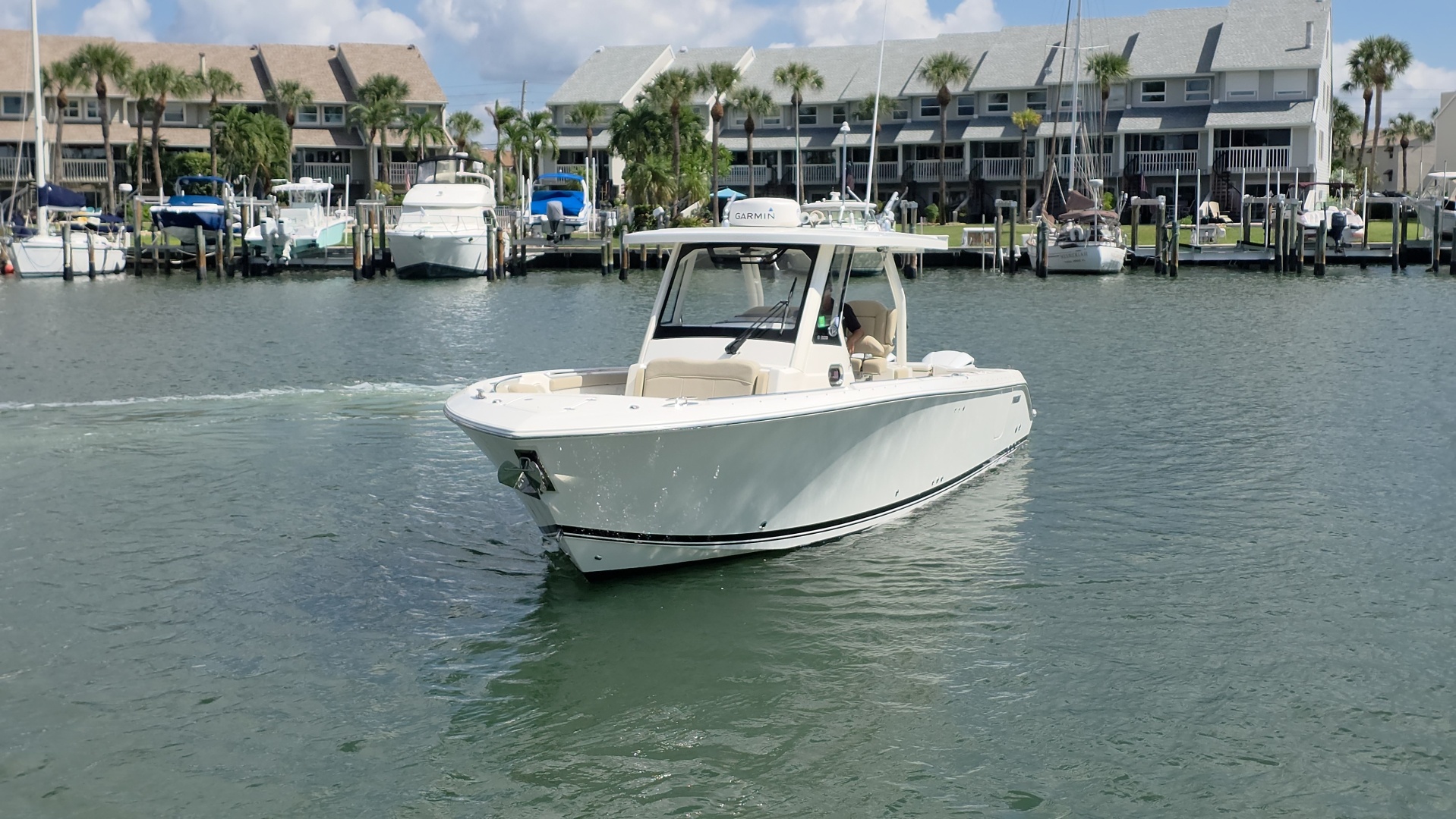 2019 Pursuit 328 Sport