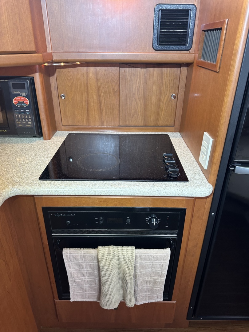 Anchors Oy Vay 43ft Silverton Yacht For Sale