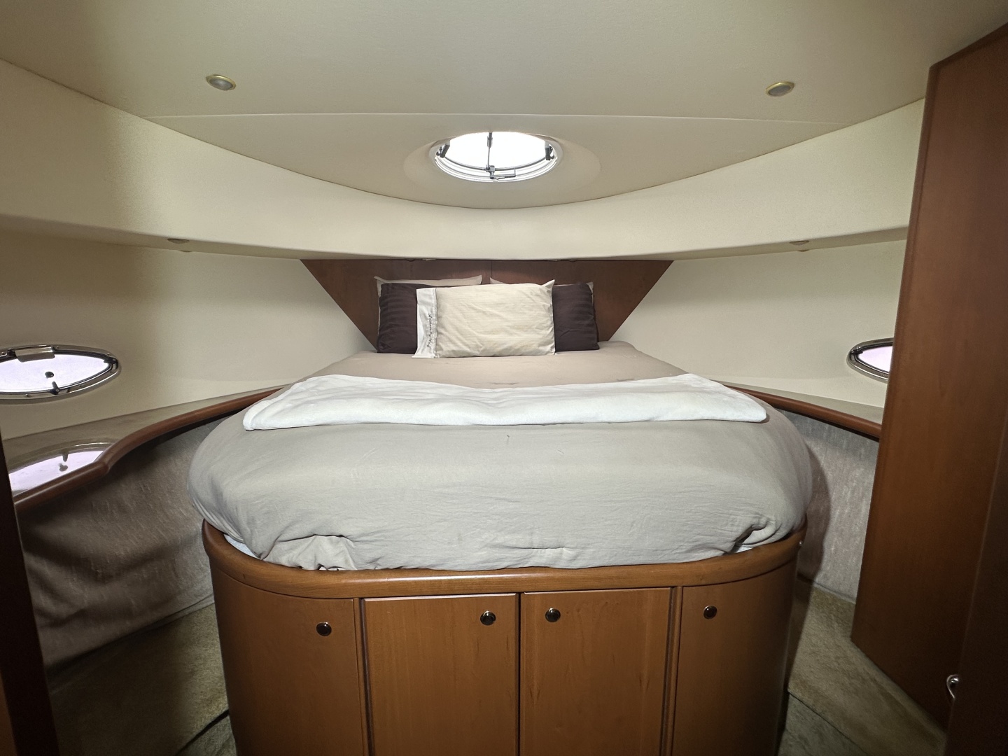 2005 Silverton 43 Motor Yacht