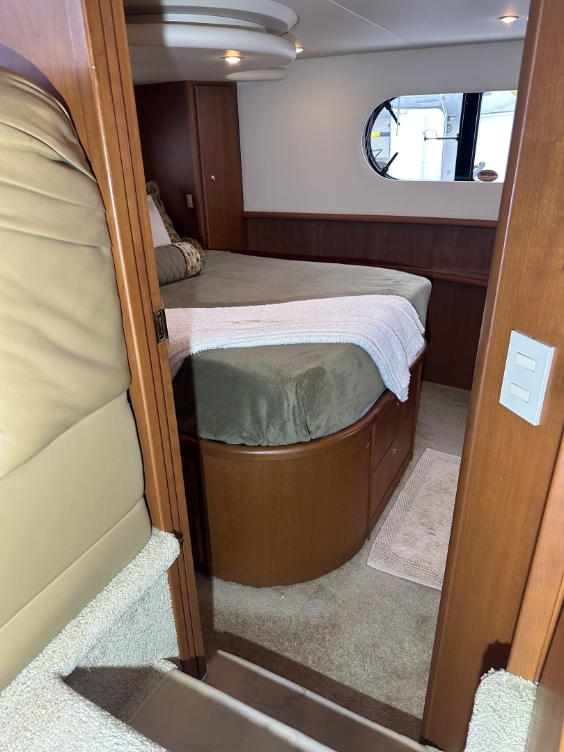 Anchors Oy Vay 43ft Silverton Yacht For Sale