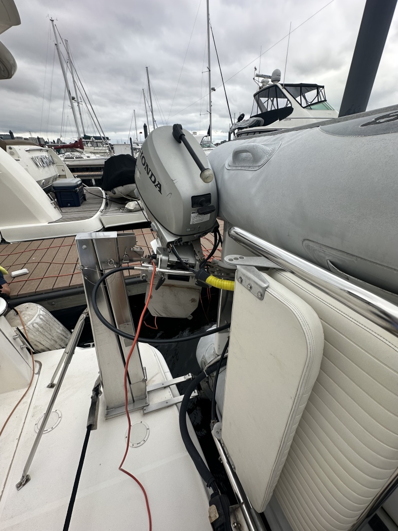 Anchors Oy Vay 43ft Silverton Yacht For Sale