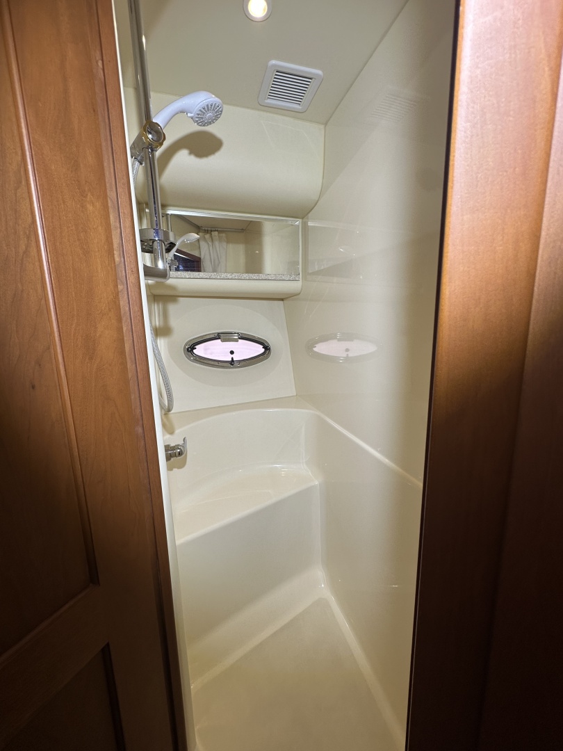 2005 Silverton 43 Motor Yacht