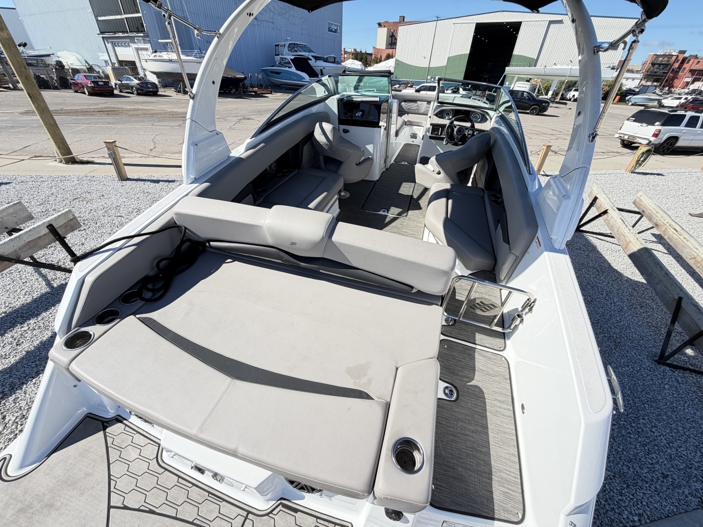 SHELL YEA 26ft Four Winns Yacht For Sale SHELL YEA 26ft Four Winns Yacht For Sale