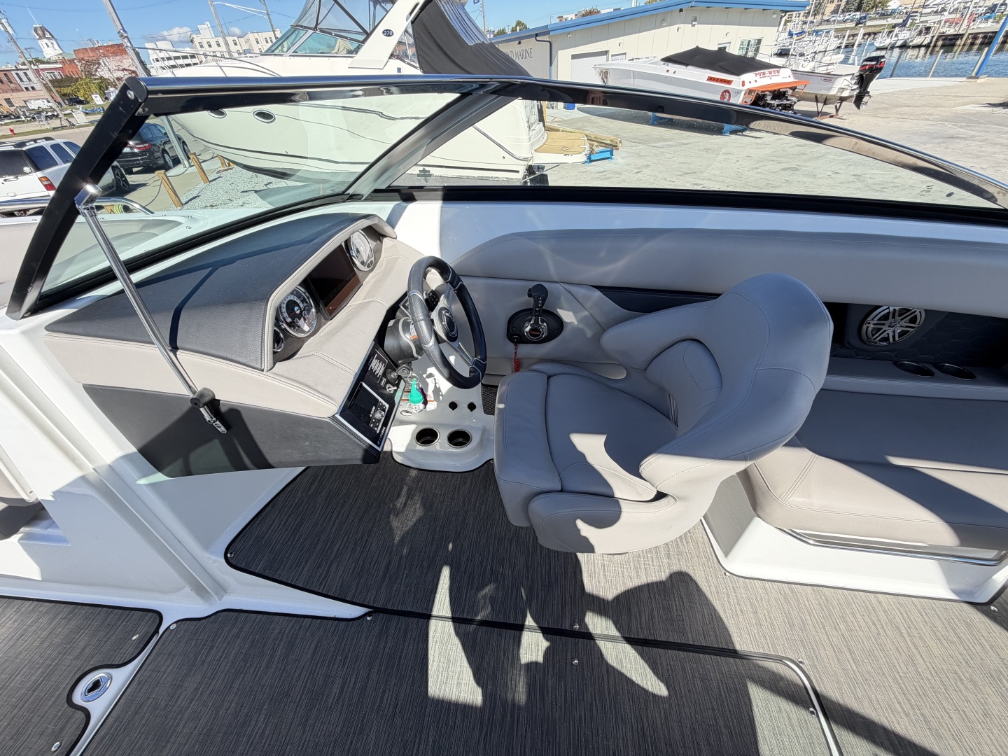 SHELL YEA 26ft Four Winns Yacht For Sale SHELL YEA 26ft Four Winns Yacht For Sale