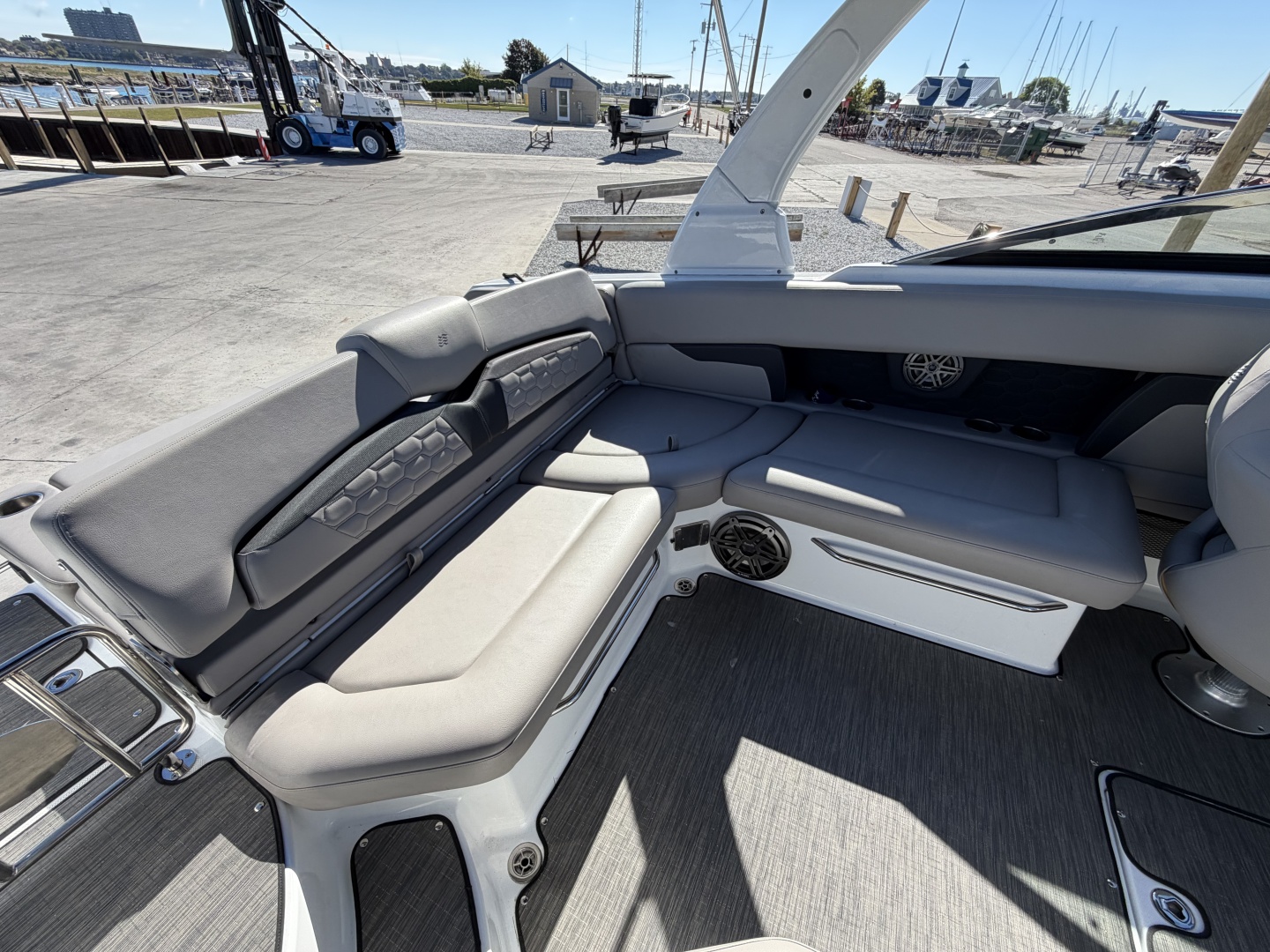 SHELL YEA 26ft Four Winns Yacht For Sale SHELL YEA 26ft Four Winns Yacht For Sale