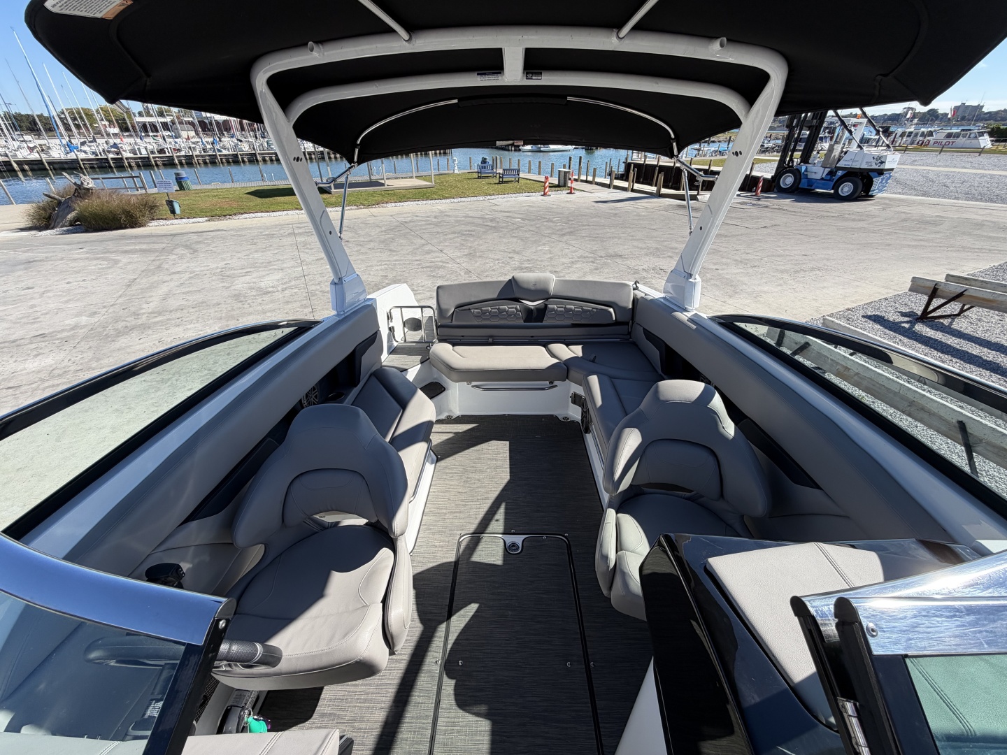 SHELL YEA 26ft Four Winns Yacht For Sale SHELL YEA 26ft Four Winns Yacht For Sale