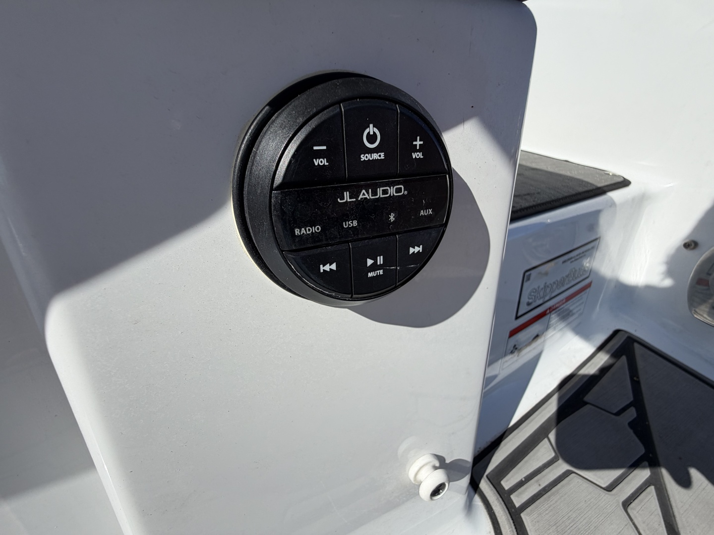 2022 Four Winns HD8