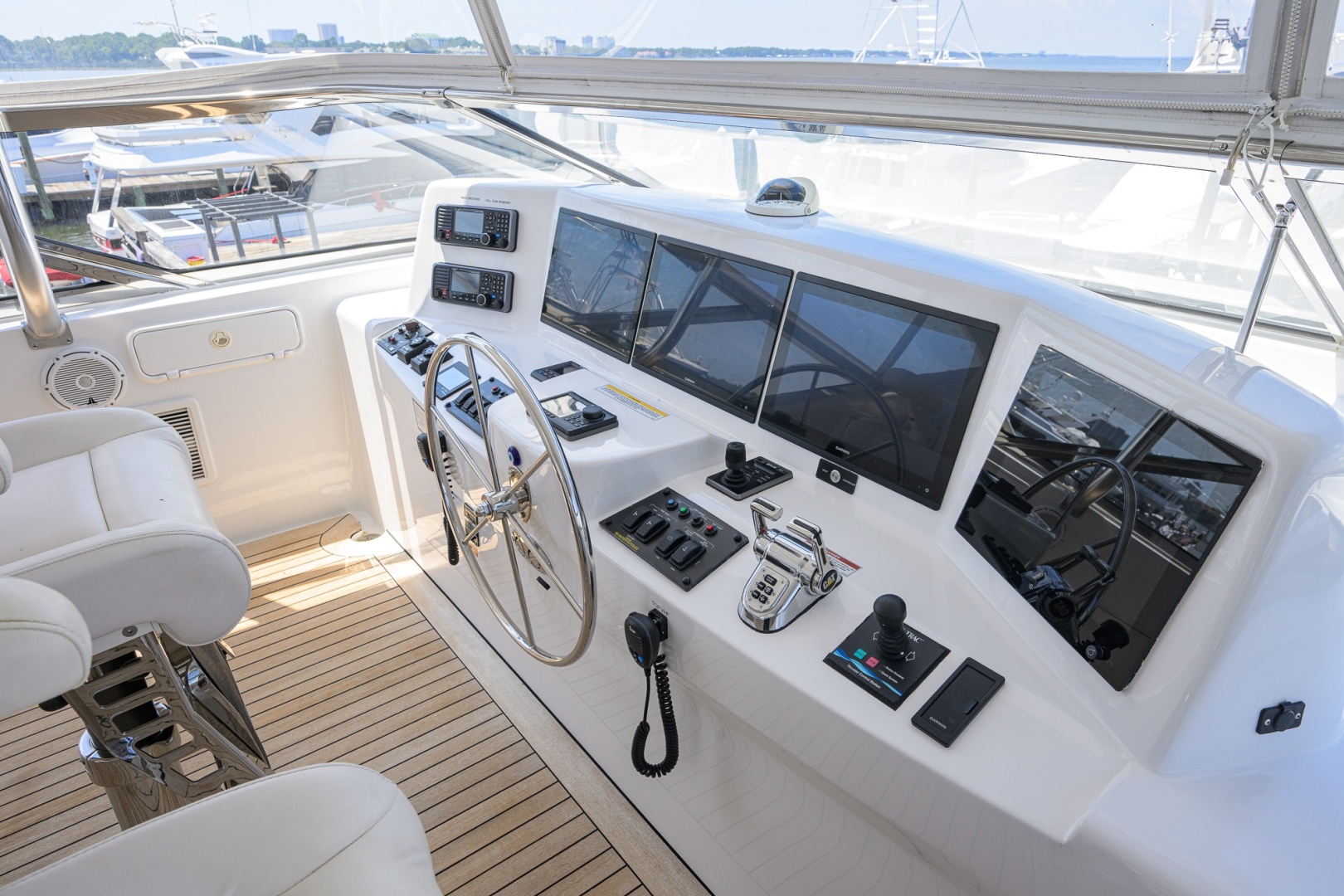 WENDY I 80ft Hatteras Yacht For Sale WENDY I 80ft Hatteras Yacht For Sale