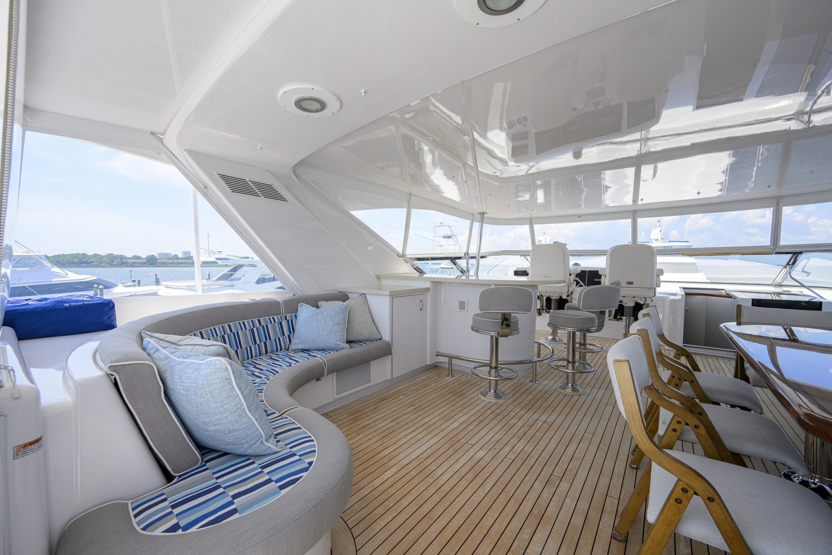 WENDY I 80ft Hatteras Yacht For Sale WENDY I 80ft Hatteras Yacht For Sale