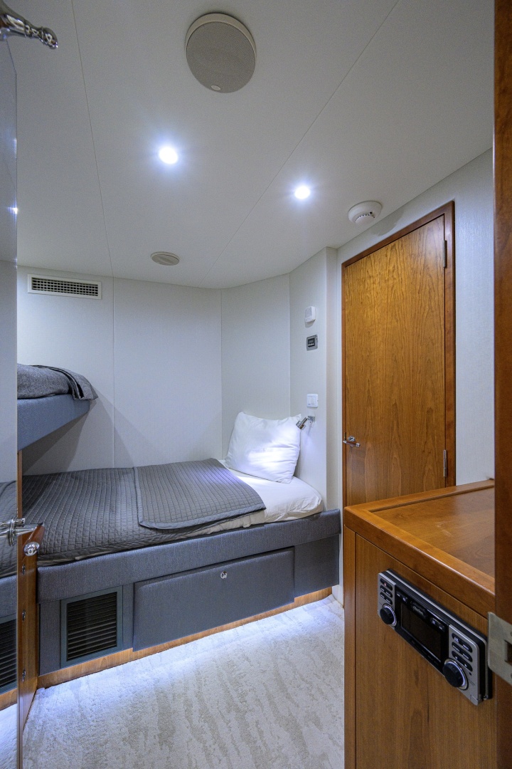 WENDY I 80ft Hatteras Yacht For Sale WENDY I 80ft Hatteras Yacht For Sale
