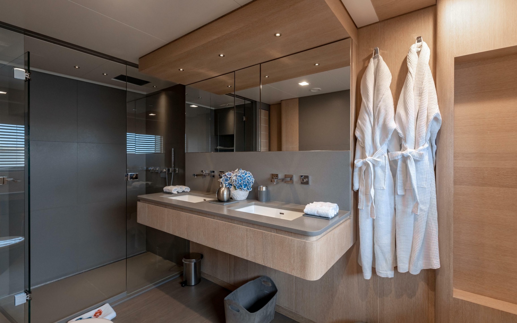 SANCTUARY 109ft Lynx Yacht For Sale