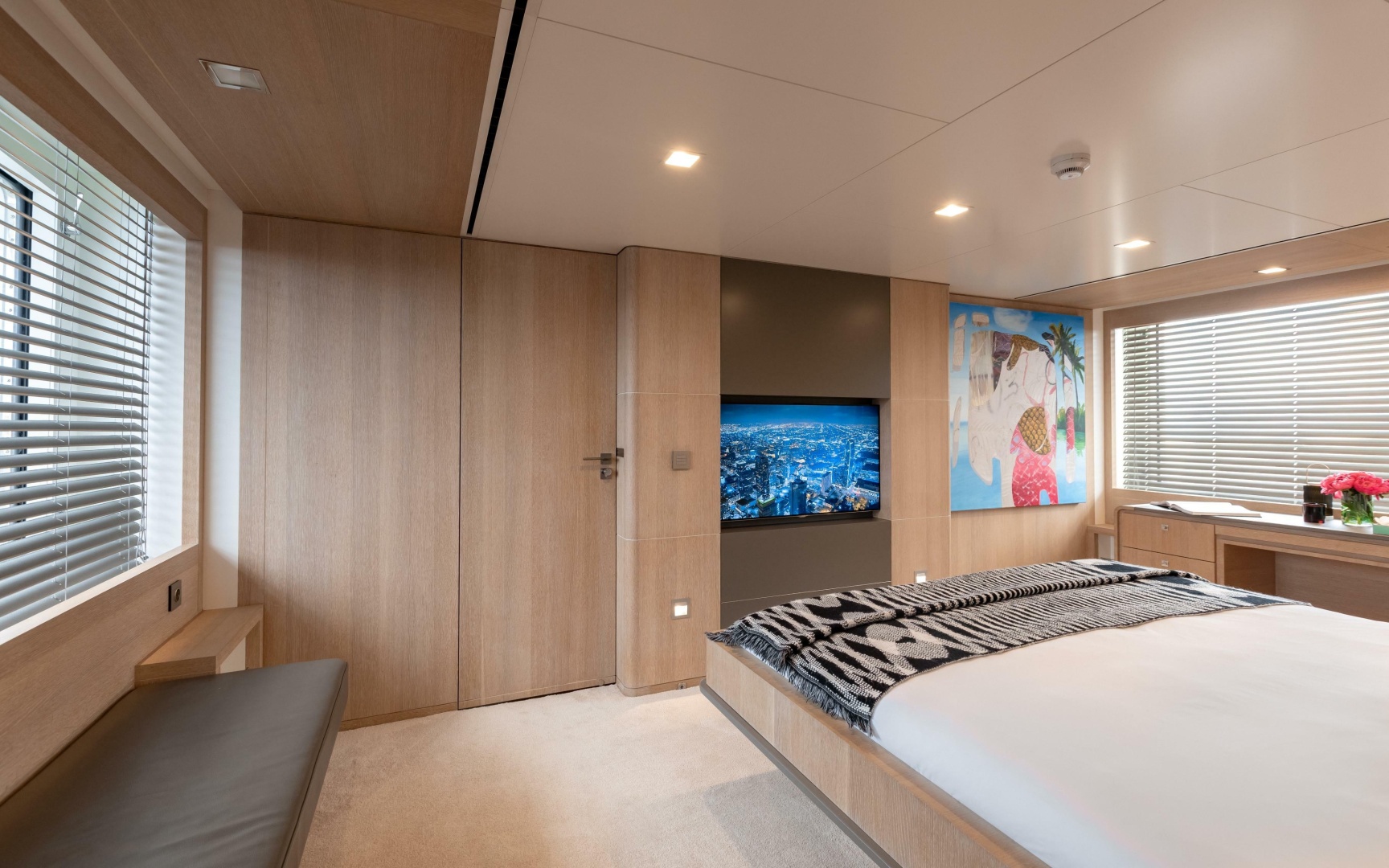 SANCTUARY 109ft Lynx Yacht For Sale