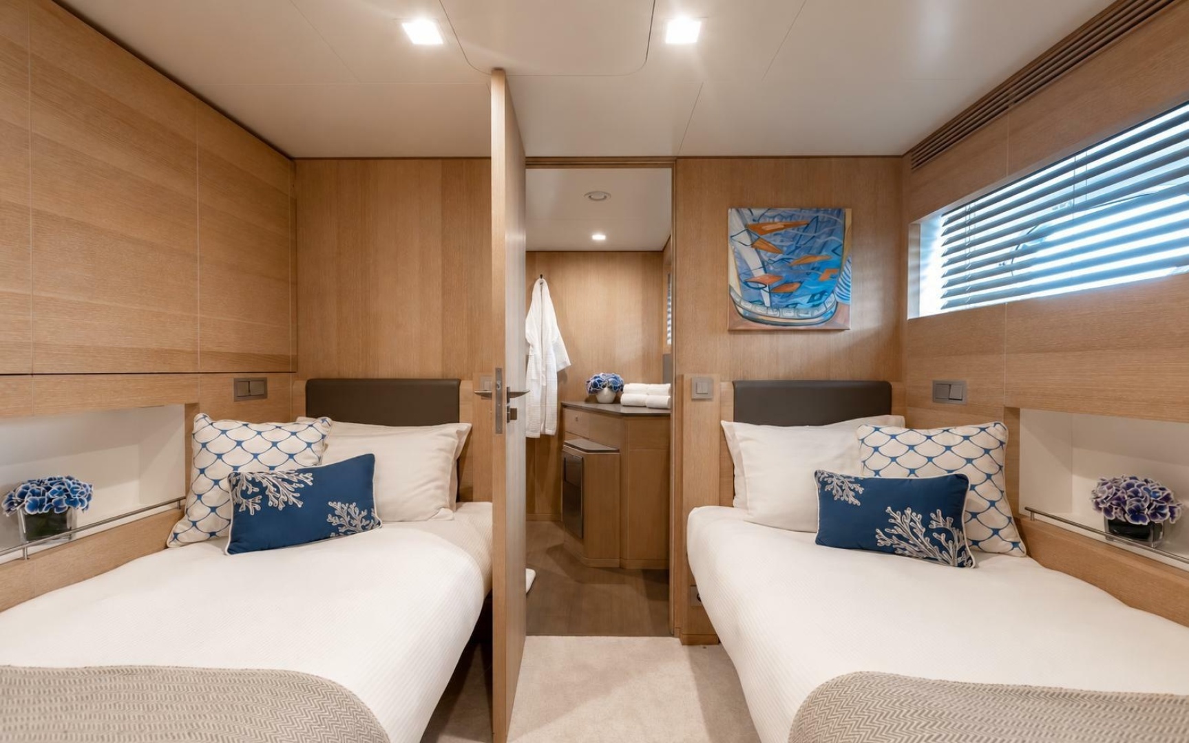 SANCTUARY 109ft Lynx Yacht For Sale
