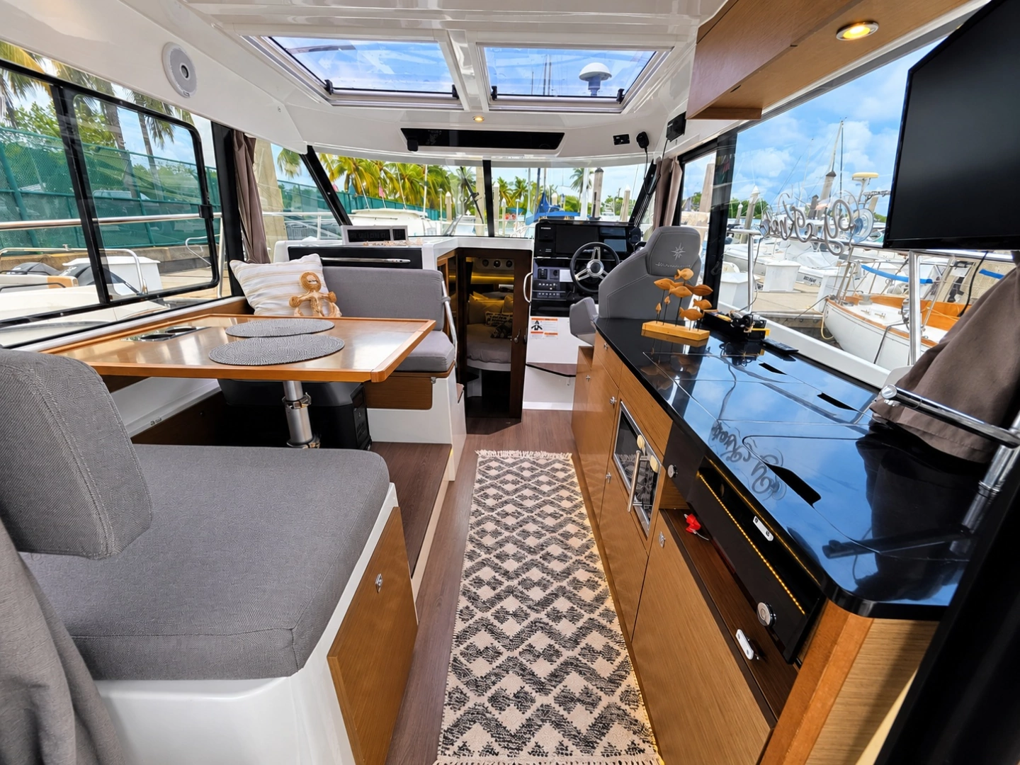 Jeanneau NC 1095 Yacht For Sale
