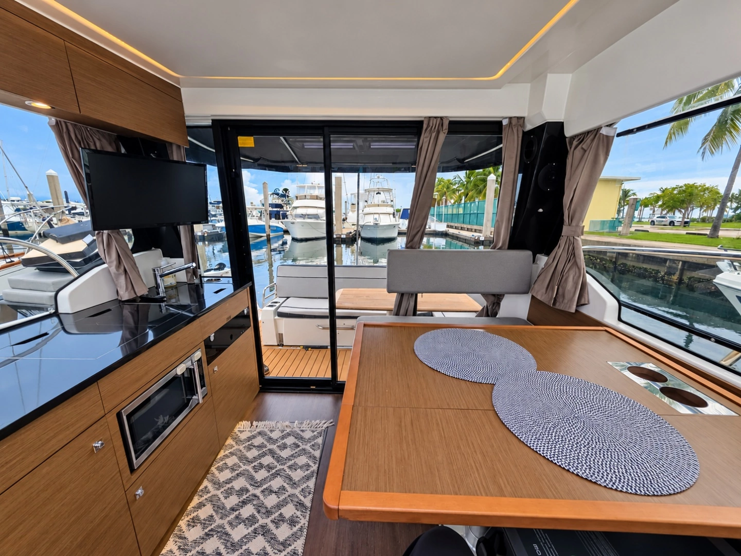 Jeanneau NC 1095 Yacht For Sale