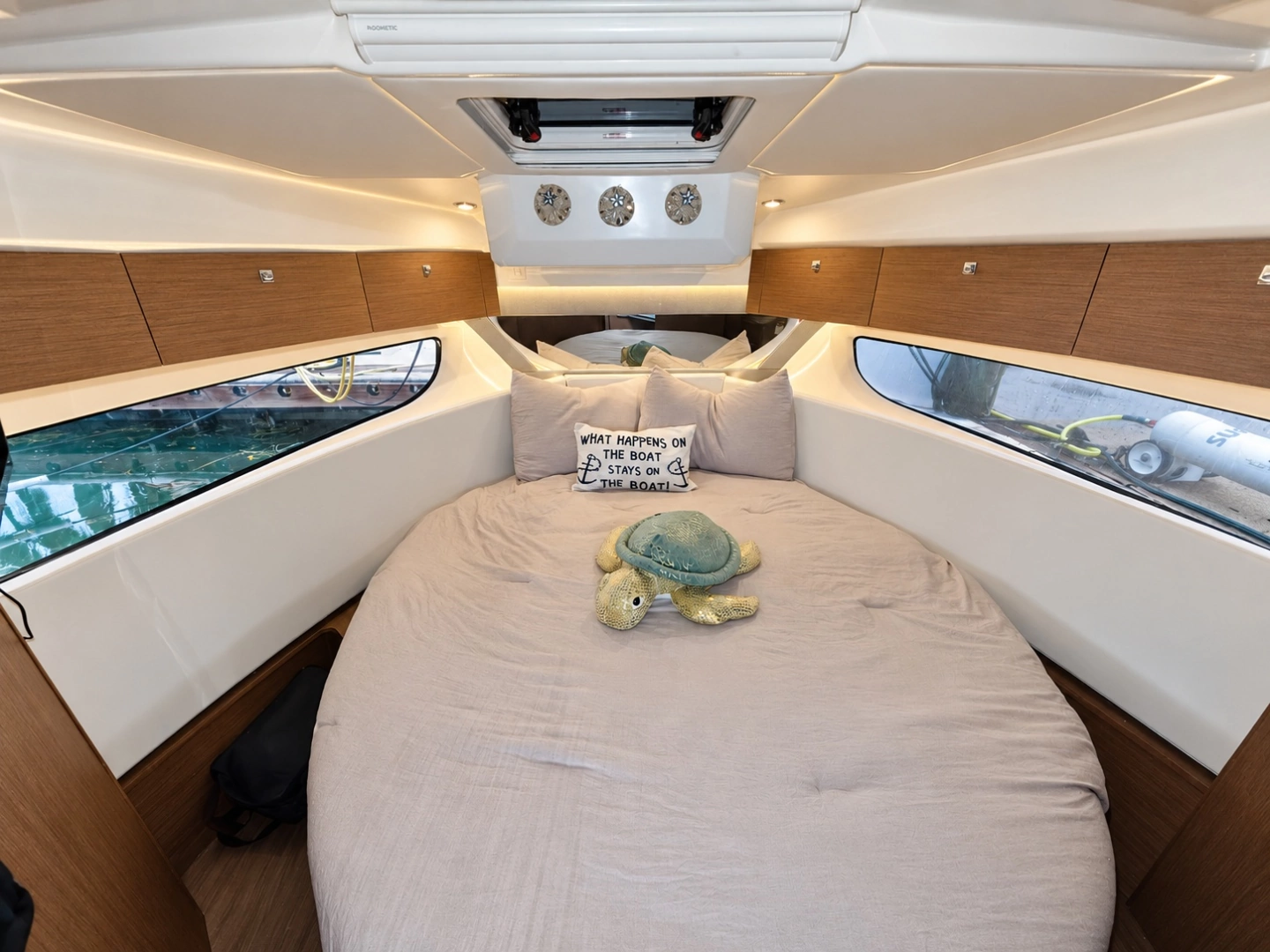 Jeanneau NC 1095 Yacht For Sale