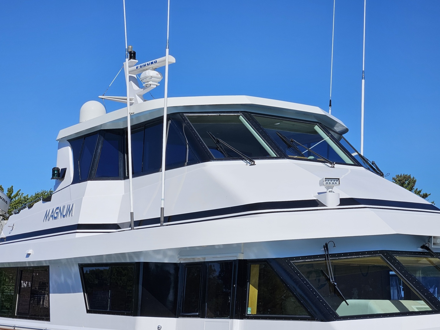 1991 Hatteras 70 Cockpit Motor Yacht