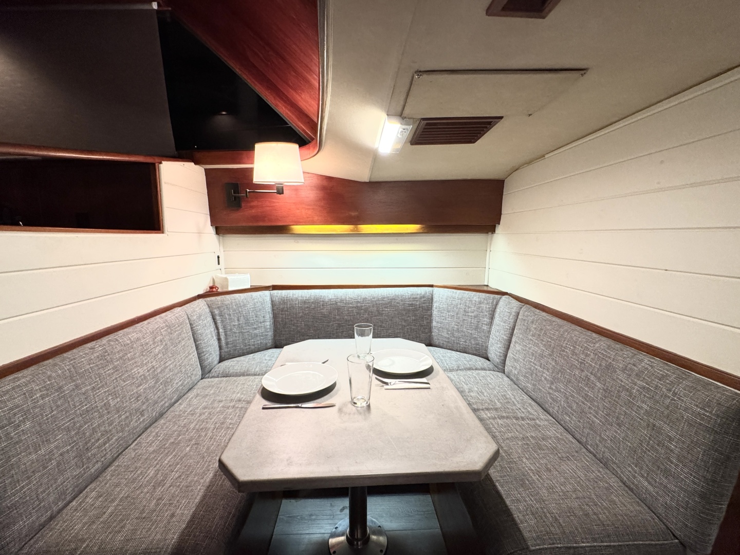 1985 Ocean Yachts 46 Sunliner