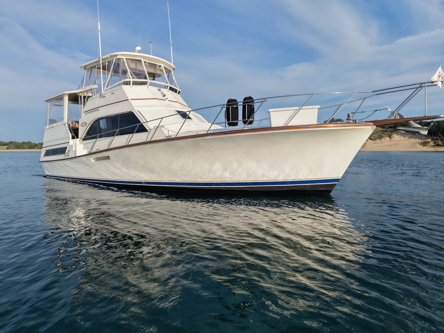 1985 Ocean Yachts 46 Sunliner — photograph 5
