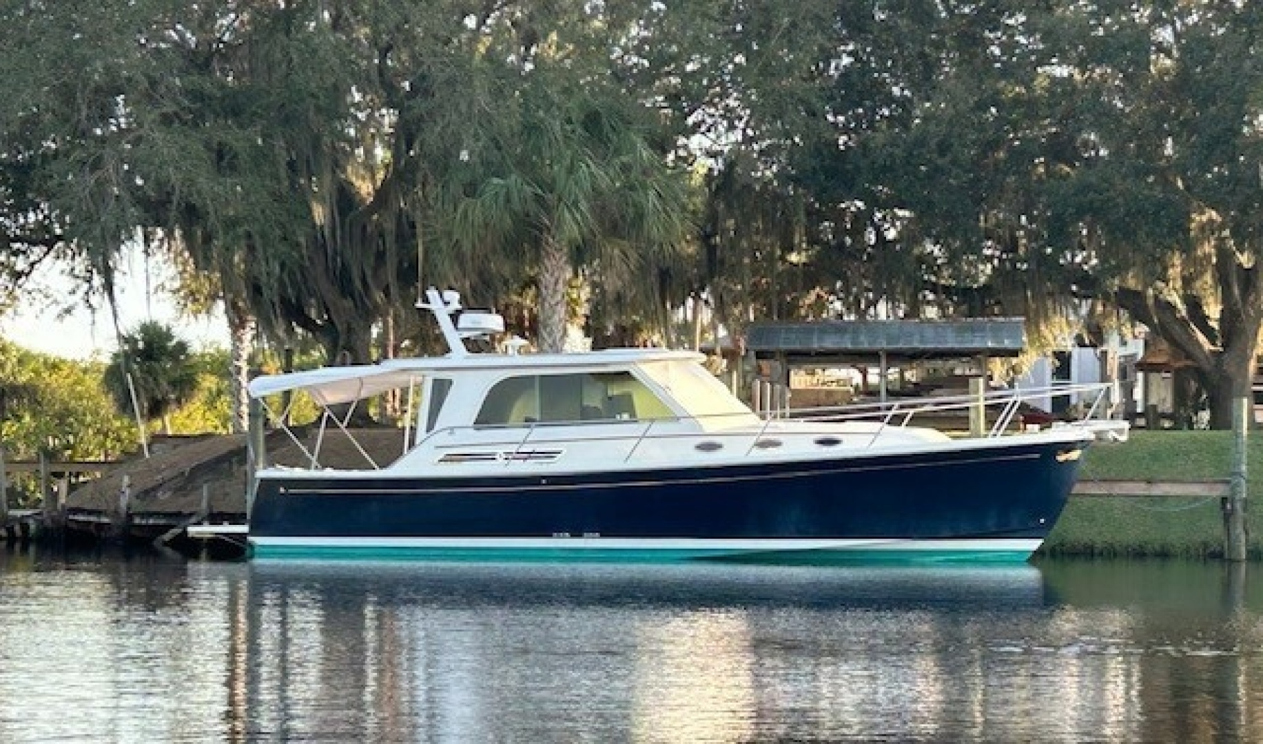 2017 Back Cove 37 — photograph 2