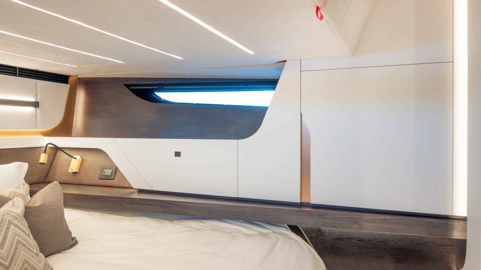 Vanquish Yachts VQ70 Yacht For Sale