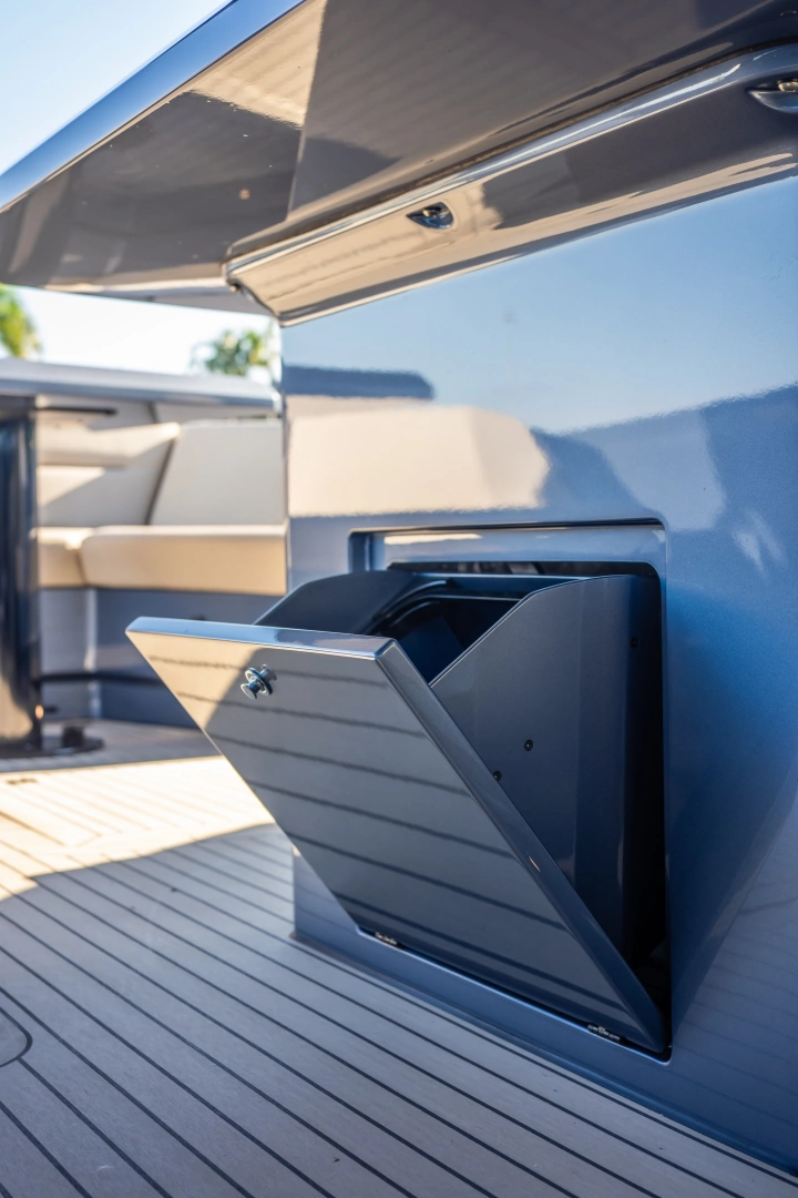 Vanquish Yachts VQ70 Yacht For Sale