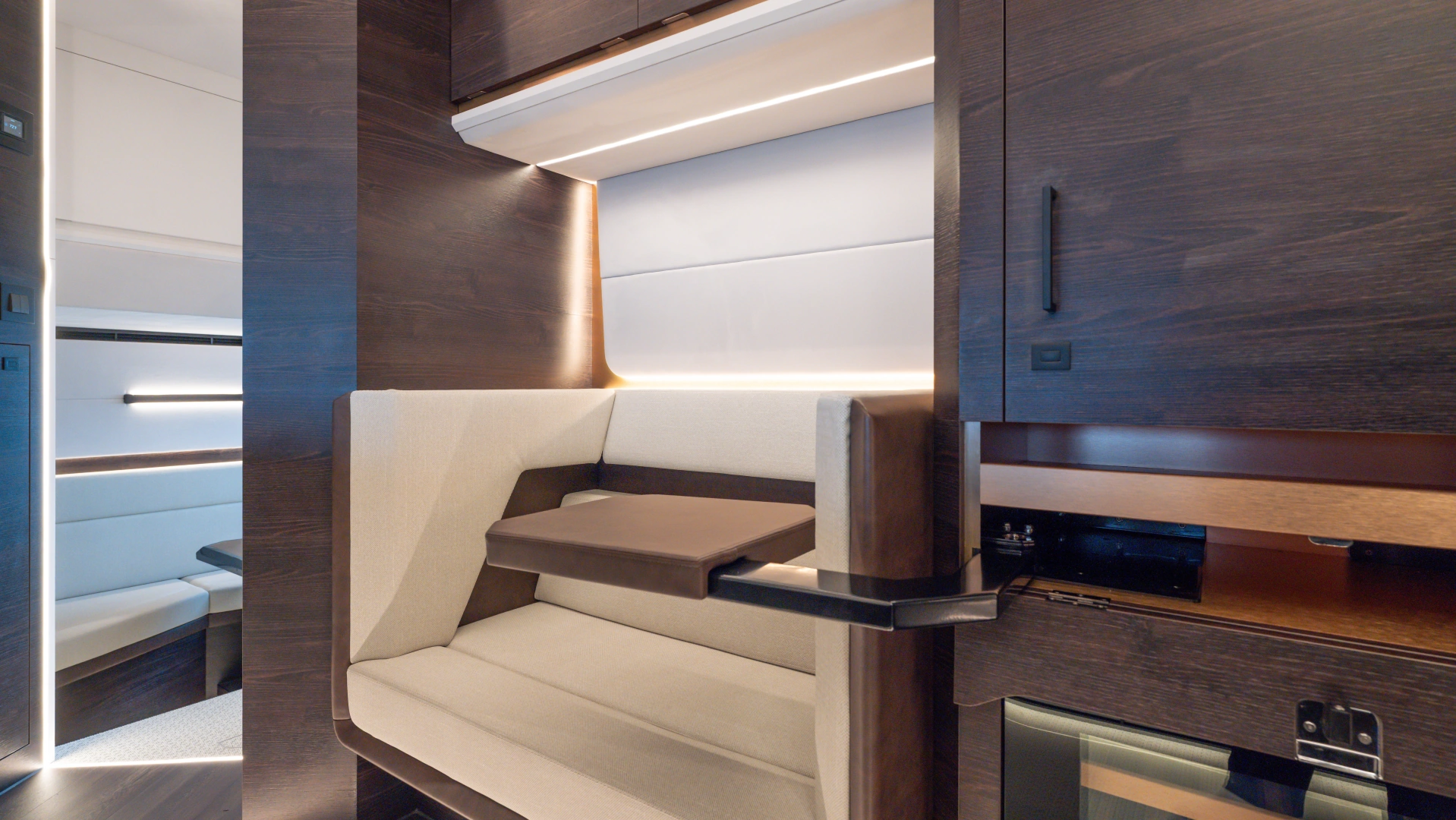 Vanquish Yachts VQ70 Yacht For Sale