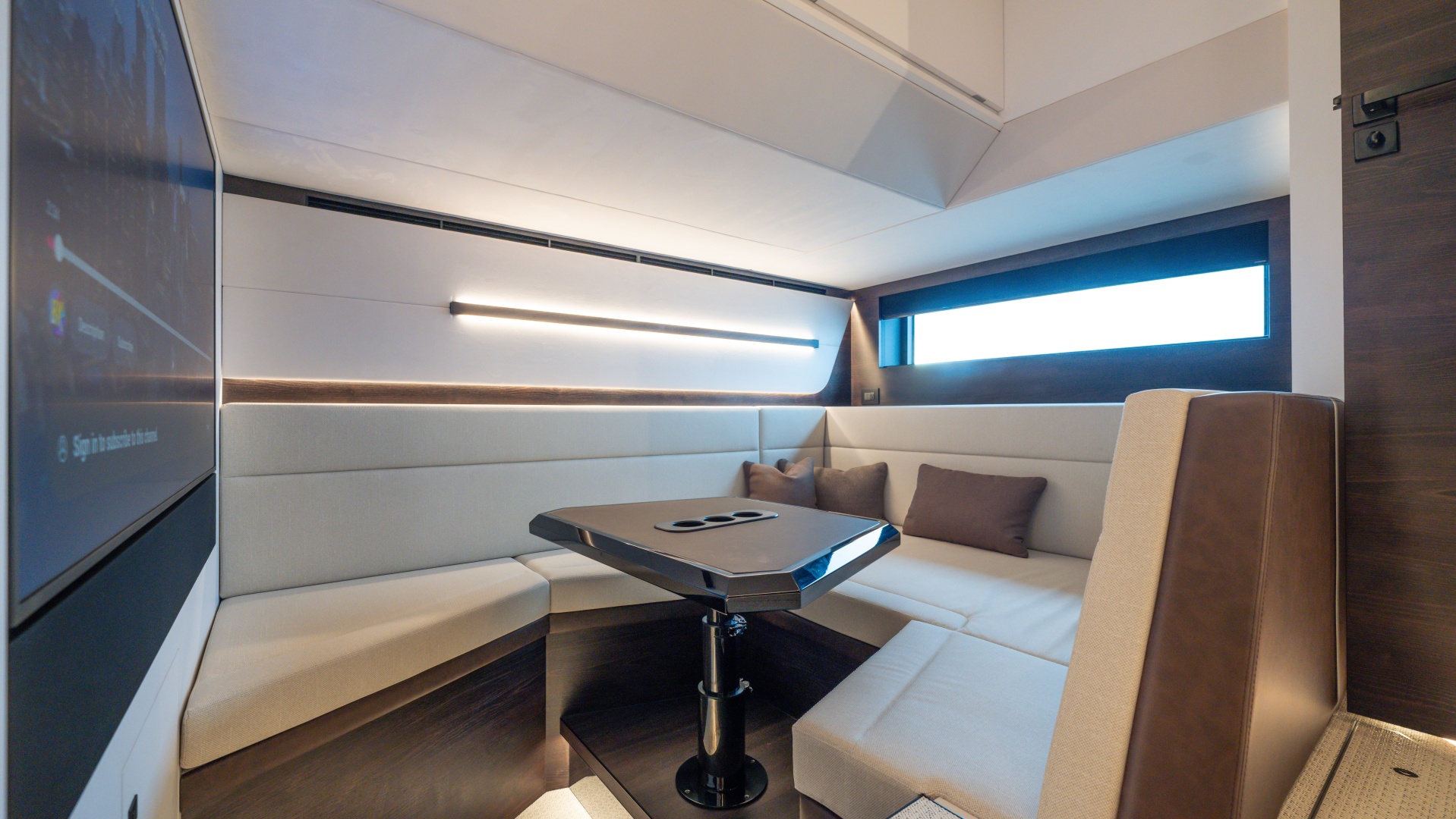 2026 Vanquish Yachts VQ70