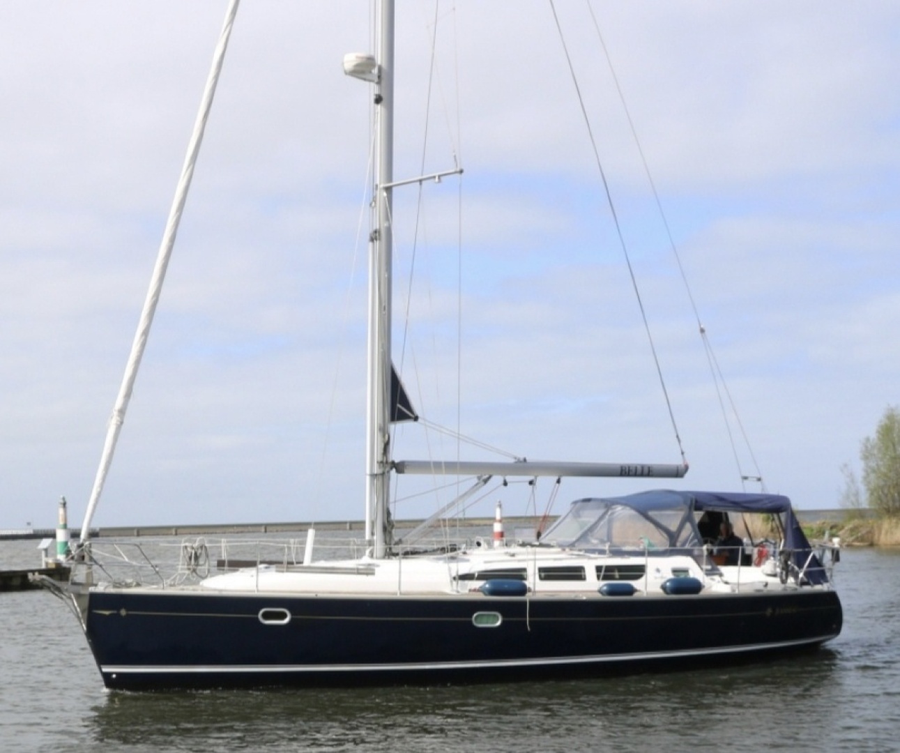 38ft Jeanneau Yacht For Sale 38ft Jeanneau Yacht For Sale