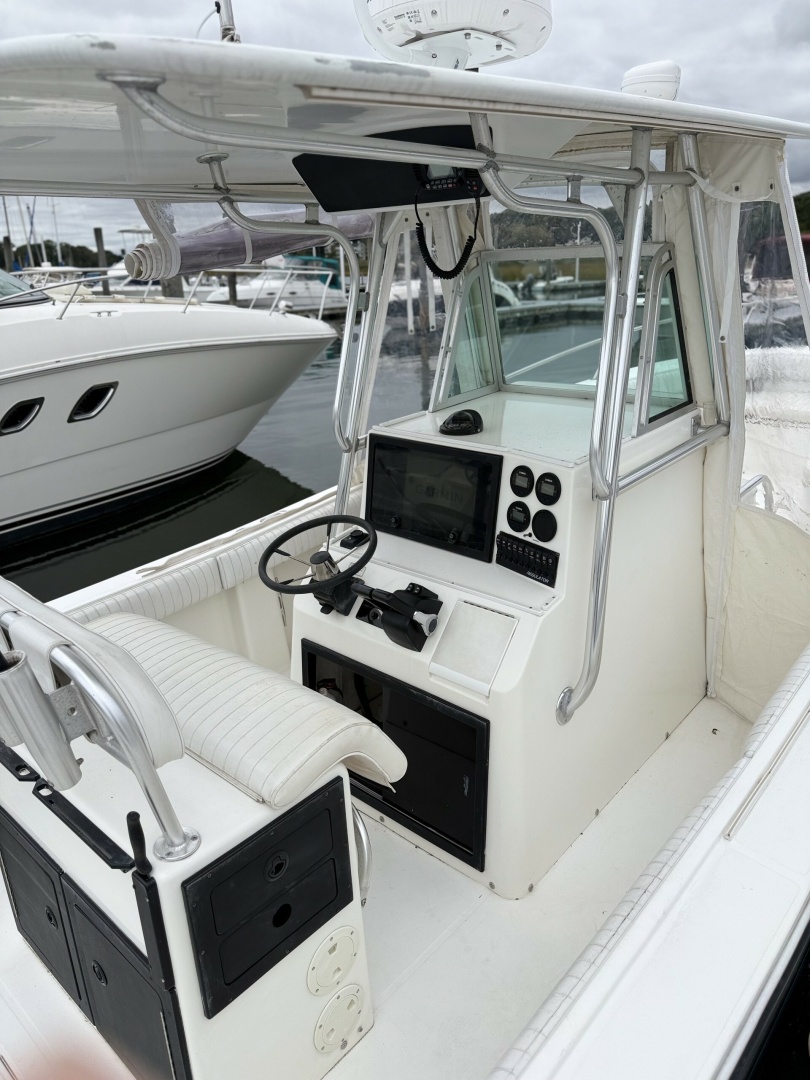2000 Regulator Forward Seating