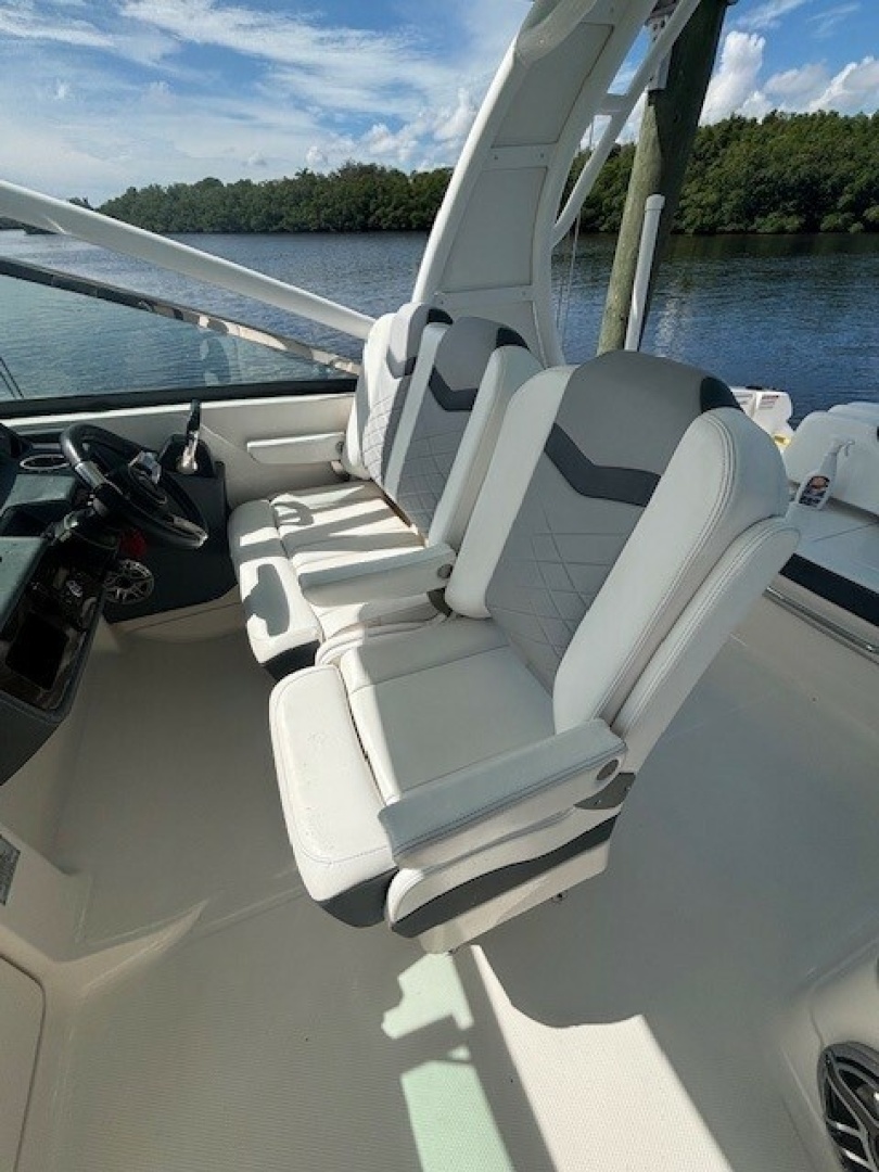 28ft Chaparral Yacht For Sale