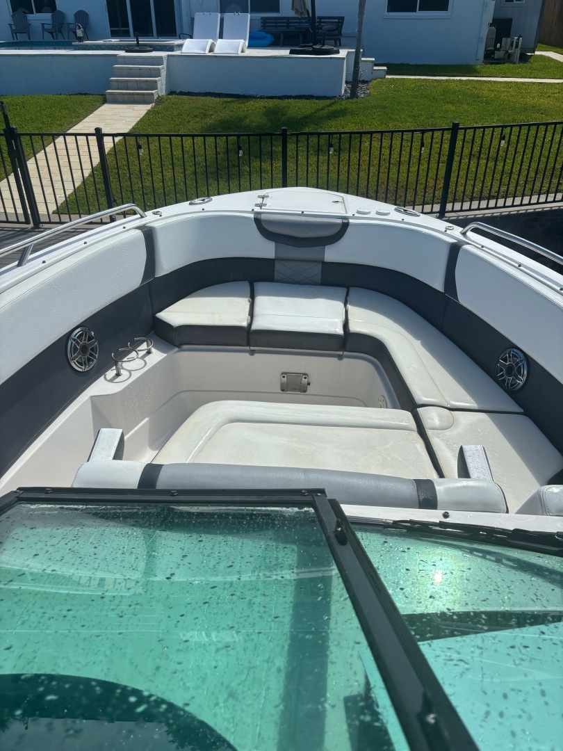 28ft Chaparral Yacht For Sale