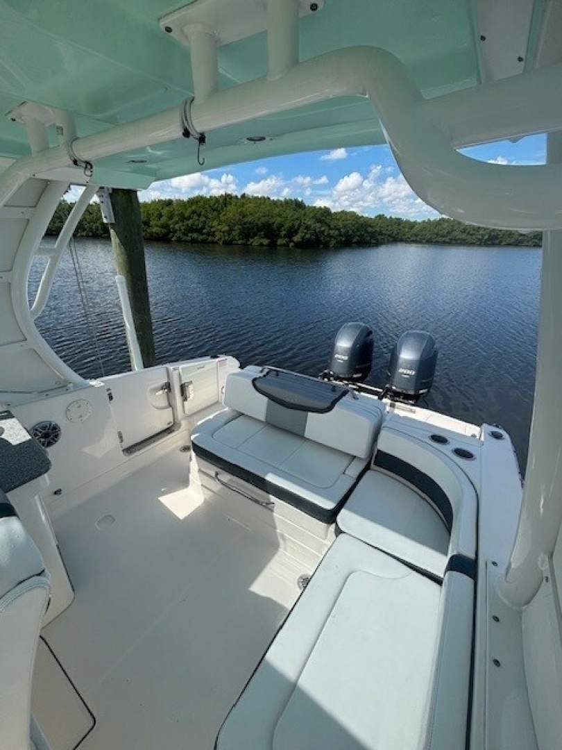 2021 Chaparral 28 OSX
