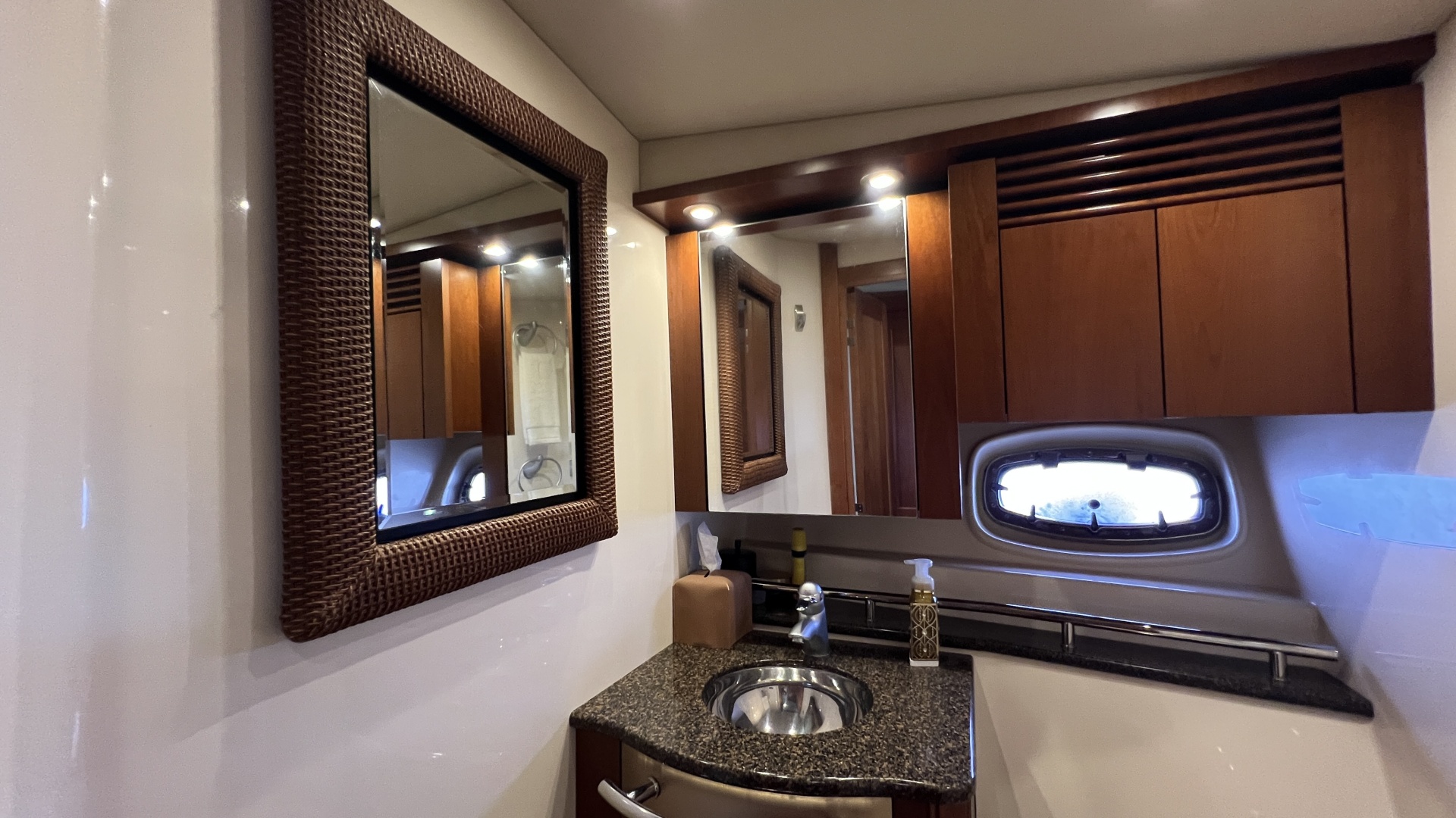 2006 Sea Ray 48 Sundancer