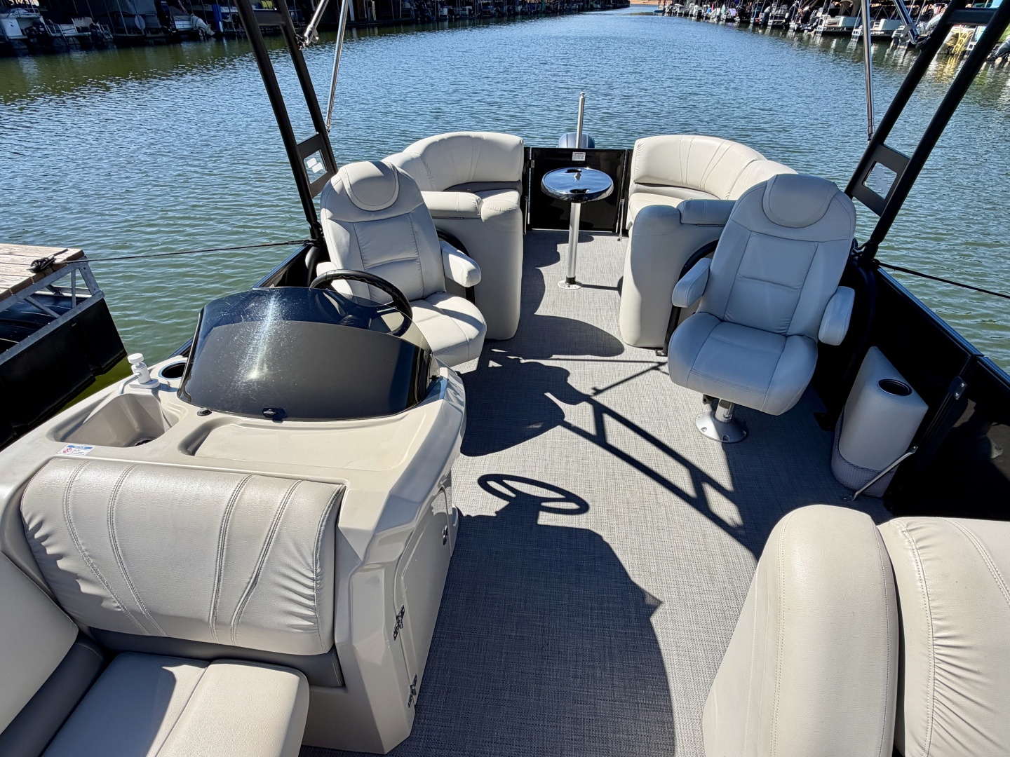 24ft Starcraft Yacht For Sale 24ft Starcraft Yacht For Sale