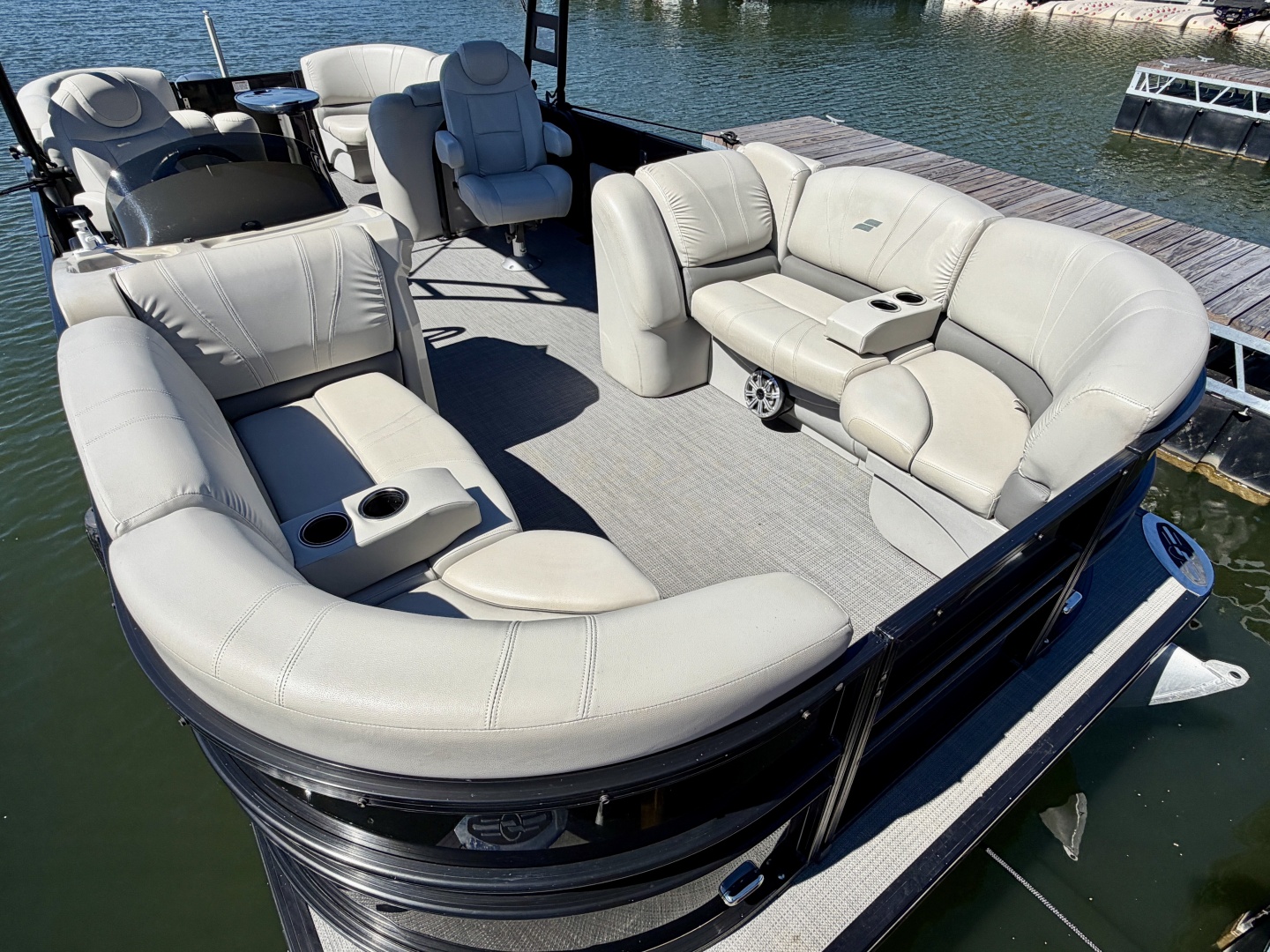 24ft Starcraft Yacht For Sale 24ft Starcraft Yacht For Sale