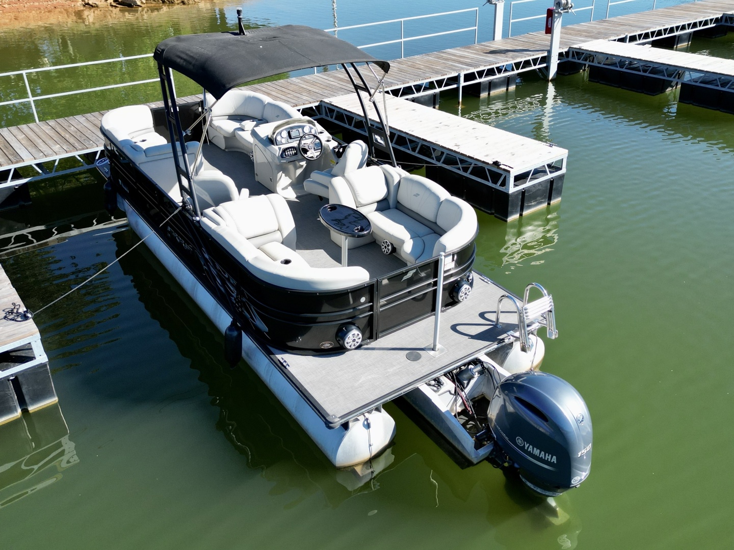 24ft Starcraft Yacht For Sale 24ft Starcraft Yacht For Sale