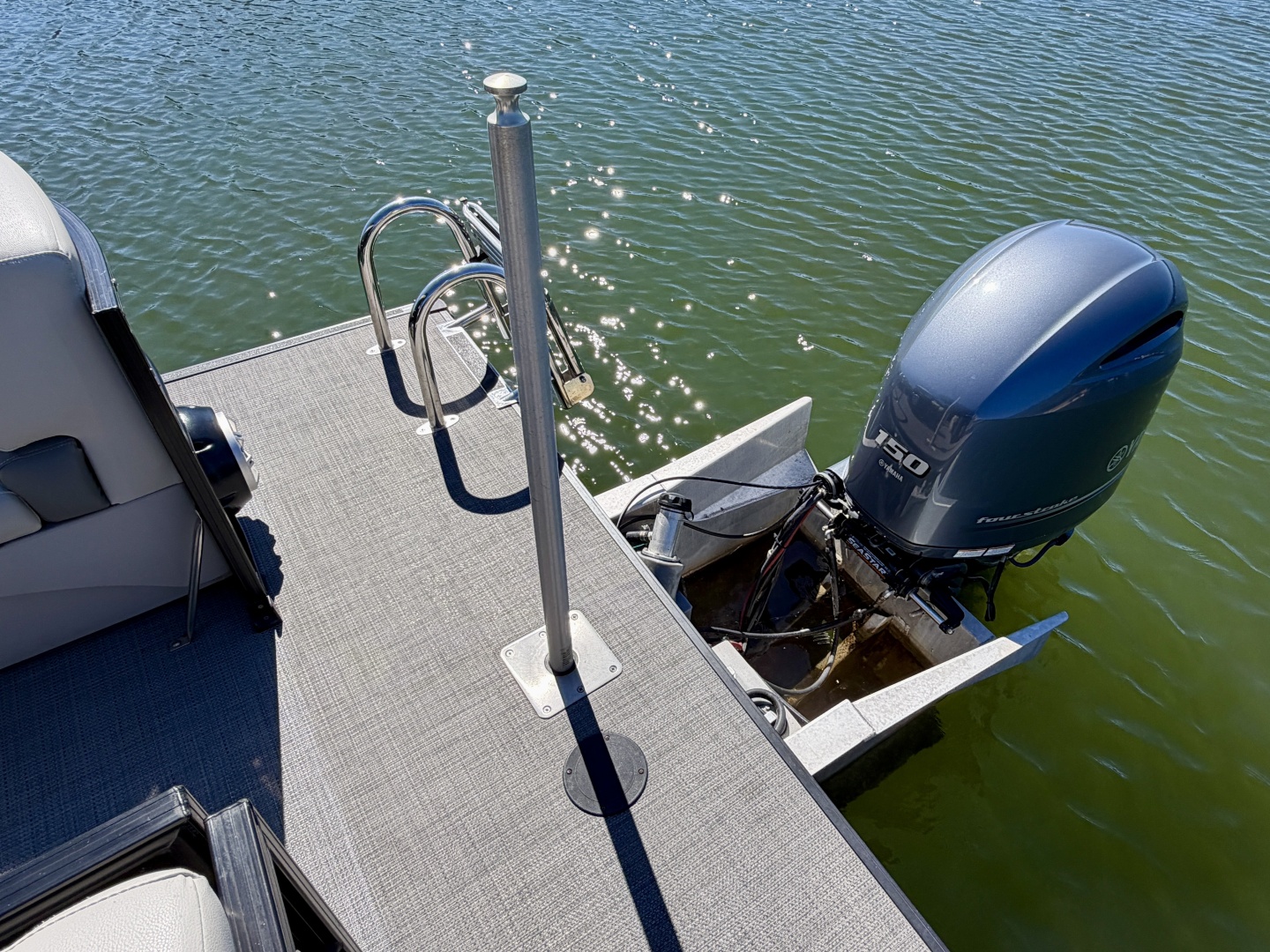 24ft Starcraft Yacht For Sale 24ft Starcraft Yacht For Sale