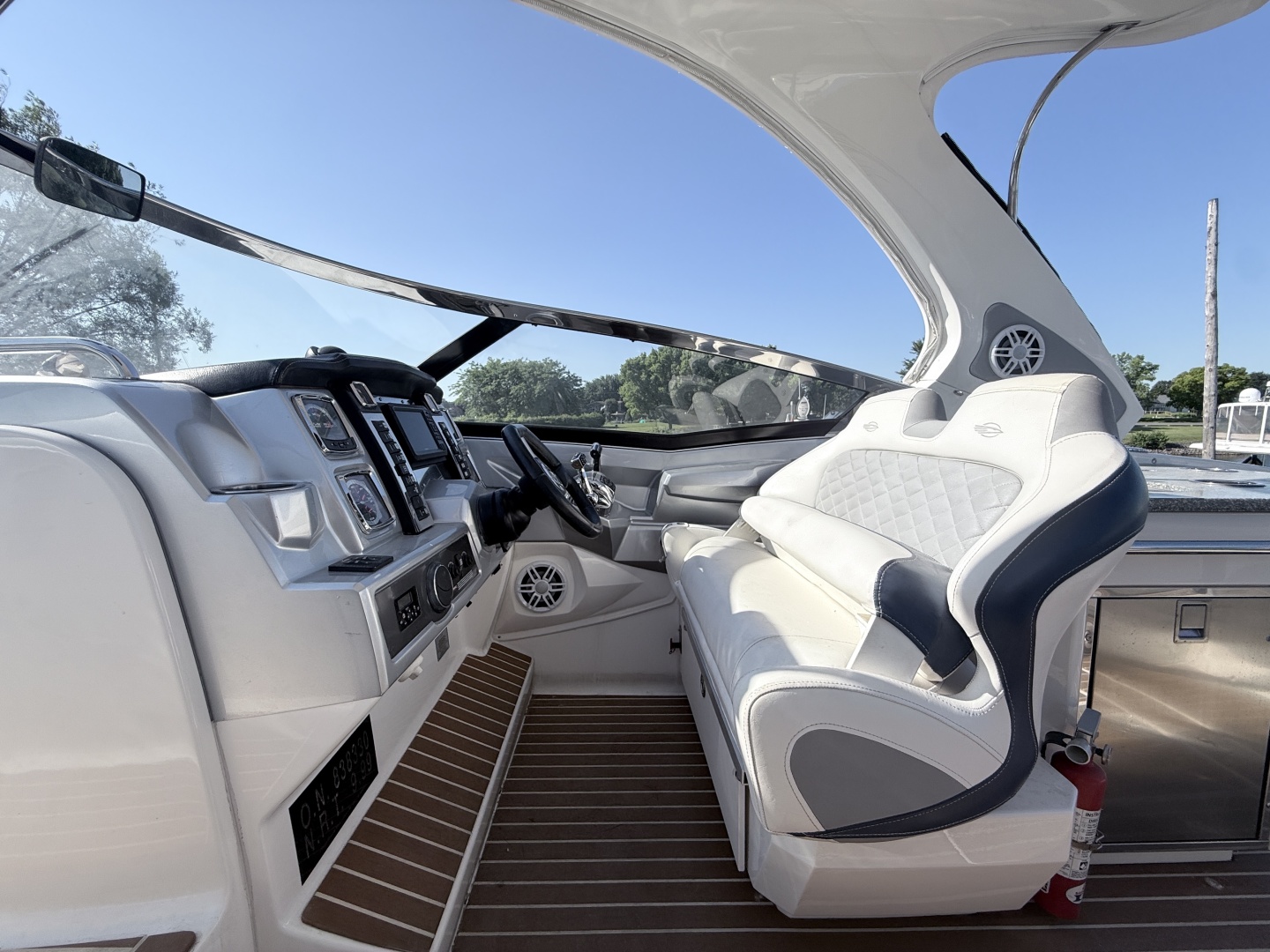32ft Chaparral Yacht For Sale