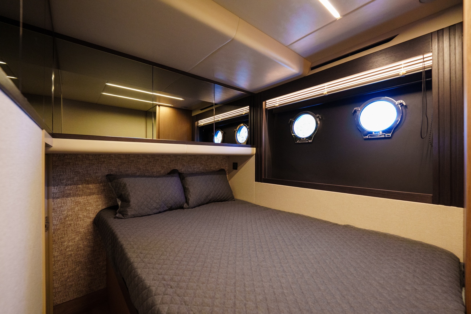 52ft Absolute Yacht For Sale